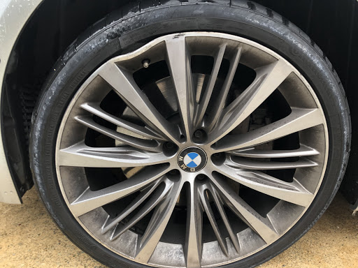 車のホイールに歪みが どんな危険性が 修理するには Cartuneマガジン