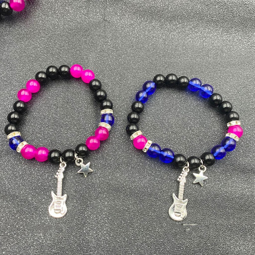 Title 4, New European and American Love Magnetic Bracele...