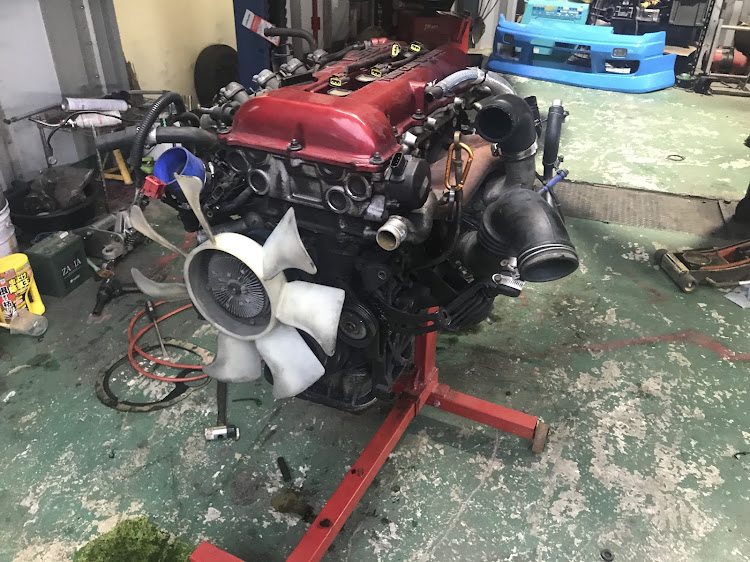 G-styleさんが投稿したエンジンオーバーホール・エンジン降ろし！・180sx・SR20DET・プライベーターに関するカスタム事例の投稿画像3枚目