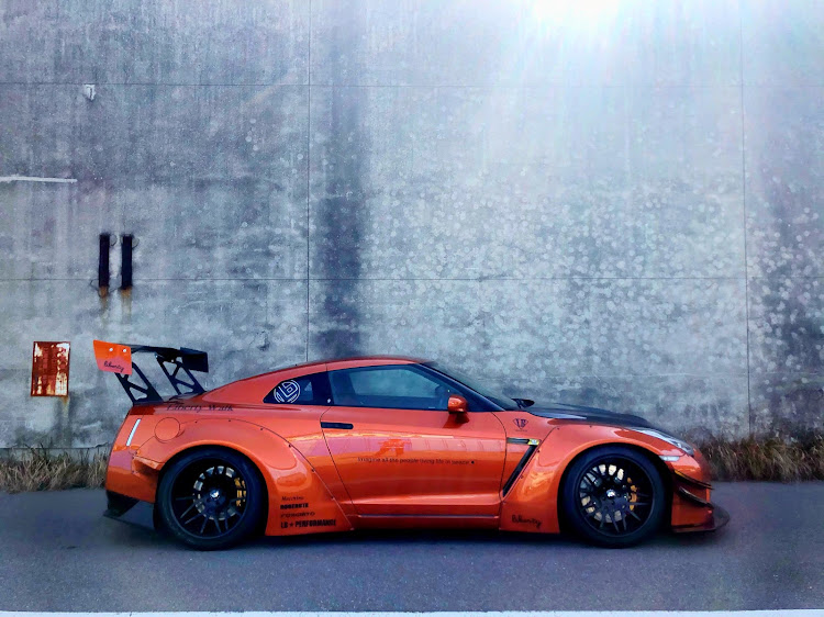 NISSAN GT-RのLIBERTYWALK・リバティーウォーク・GT-R・R35に関するカスタム事例の投稿画像2枚目