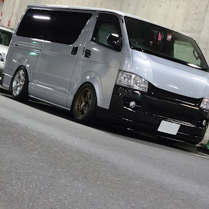 ハイエースバン KDH200V