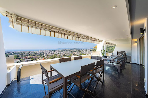 Apartment with terrace 3