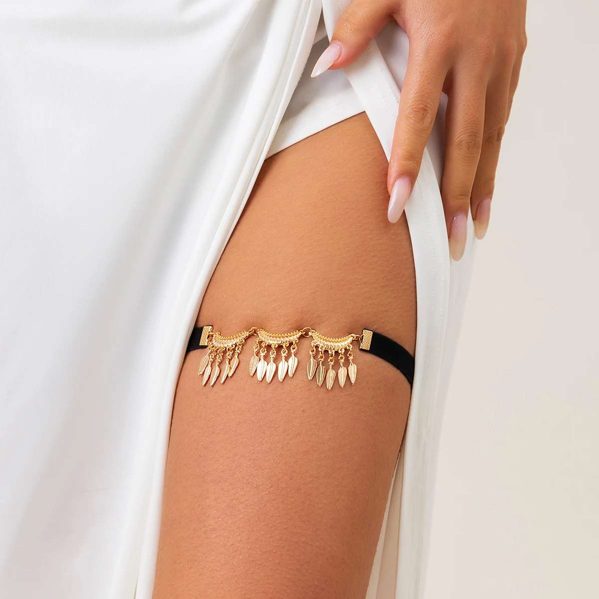 Title 4, Beach body chain met franjes en elastische been...