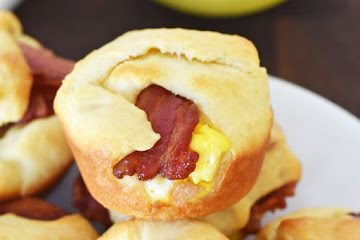 Bacon, Egg, &amp; Cheese Breakfast Bombs
