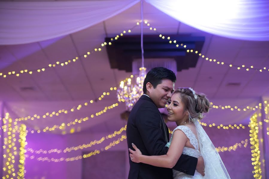 Fotógrafo de casamento Vianey González (vianeyglez). Foto de 4 de janeiro 2019