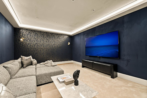 Villa with pool 5