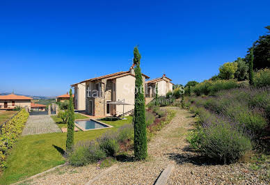 Villa with pool and garden 2