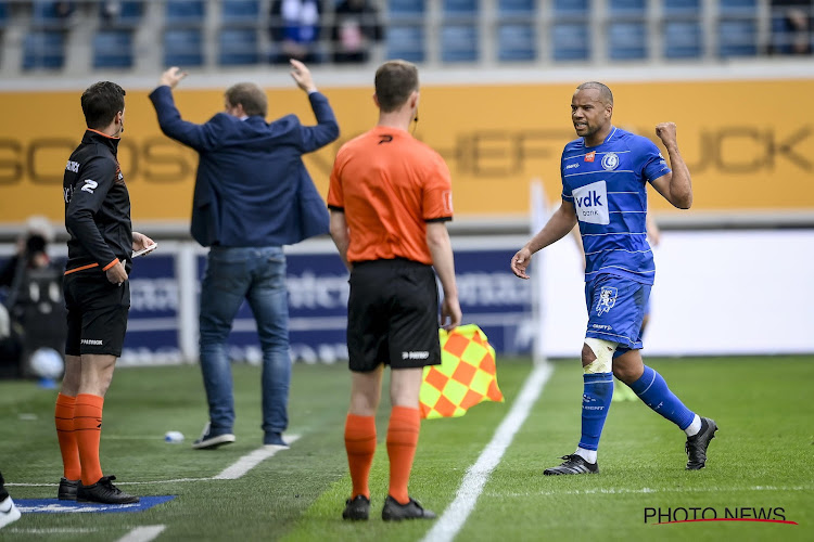 🎥 Genk s'impose sur le fil face à une équipe gantoise en roue libre: Vadis Odjidja et Hein Vanhaezebrouck ont vu rouge 