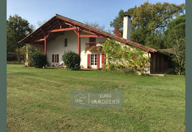 Maison avec piscine et terrasse 17