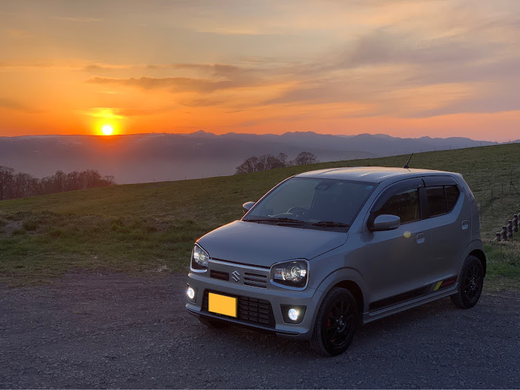 アルトワークスの城岱スカイライン・城岱牧場展望台・ホームコース・初陣・メタリカ君に関するカスタム事例の投稿画像1枚目