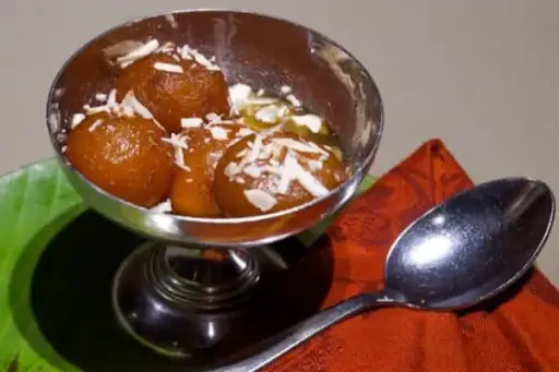 Naram Garam Gulab Jamun