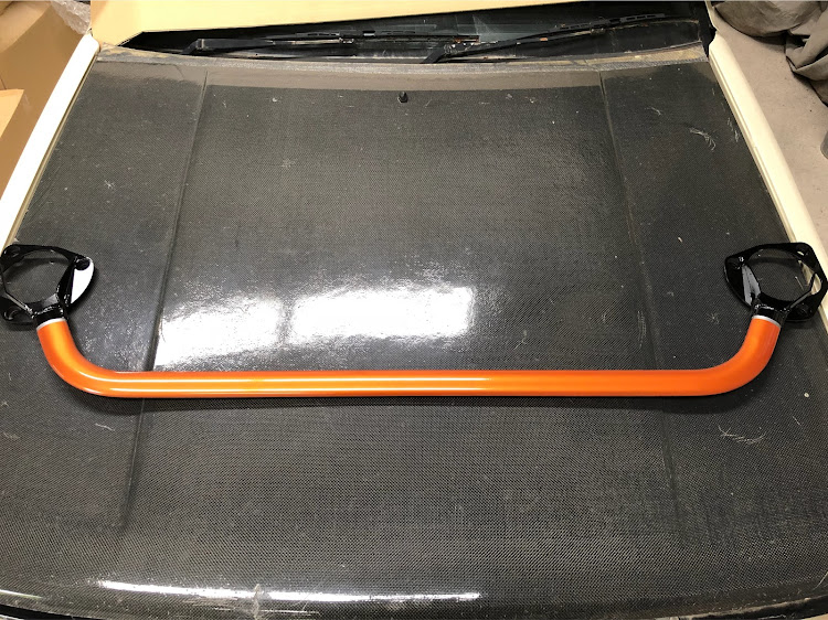 プリウスαの車高調整・DIY・レッドメモリー・ホリデースタイルに関するカスタム事例の投稿画像2枚目