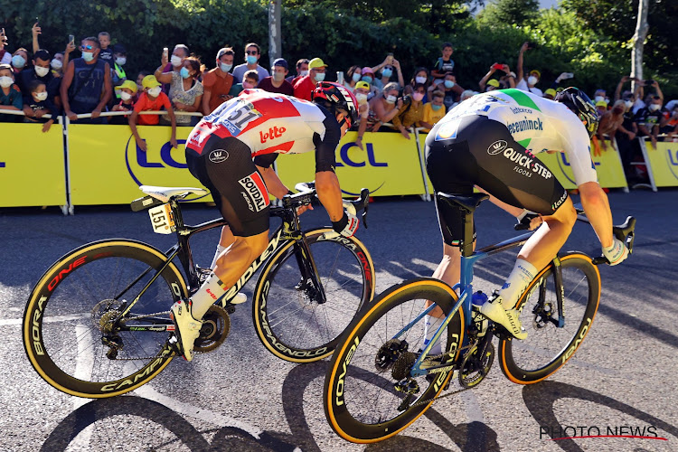 Feest bij Deceuninck-Quick-Step! Sam Bennett haalt het van Caleb Ewan in tiende etappe Tour de France 