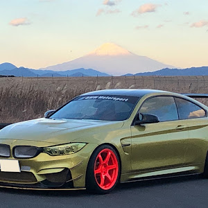 M4 クーペ