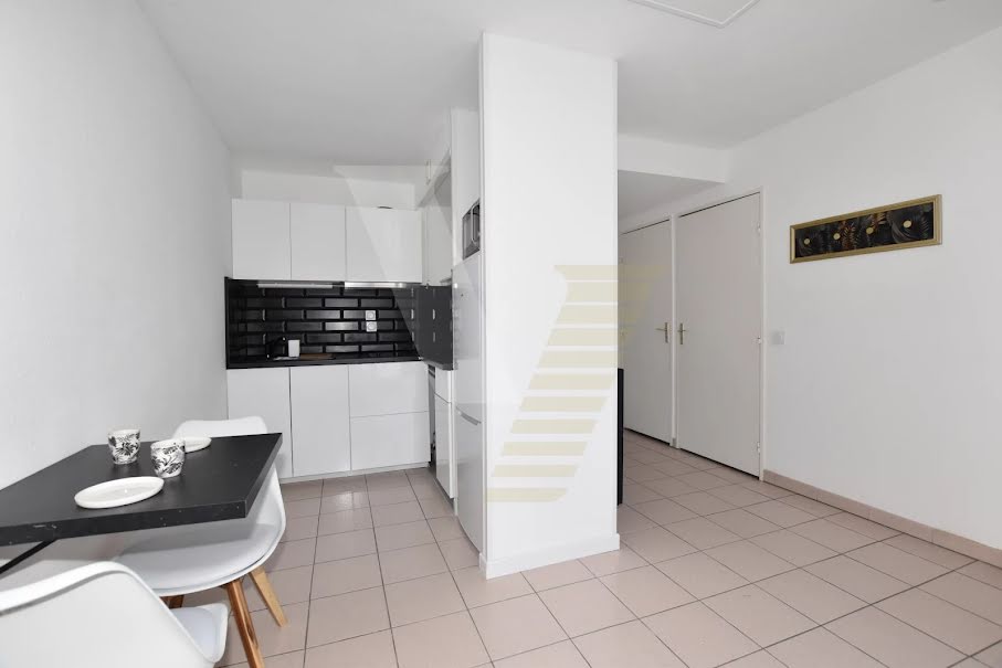 Location meublée appartement 2 pièces 30.47 m² à Beziers (34500), 700 €