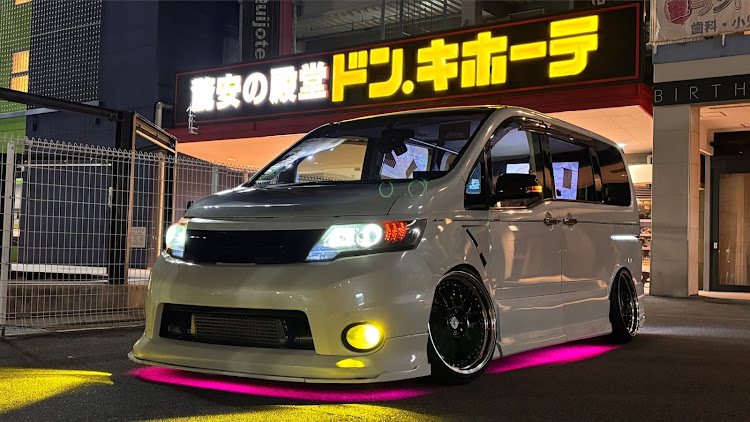 セレナの斜め45度の美学・斜め45度後方の美学・一挙公開に関するカスタム事例の投稿画像1枚目
