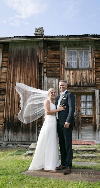 Fotografo di matrimoni Trine Lise Halmøy (halmoyfoto). Foto del 14 maggio 2019