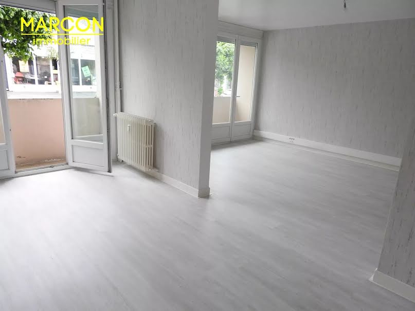 Location  appartement 4 pièces 88 m² à Gueret (23000), 704 €