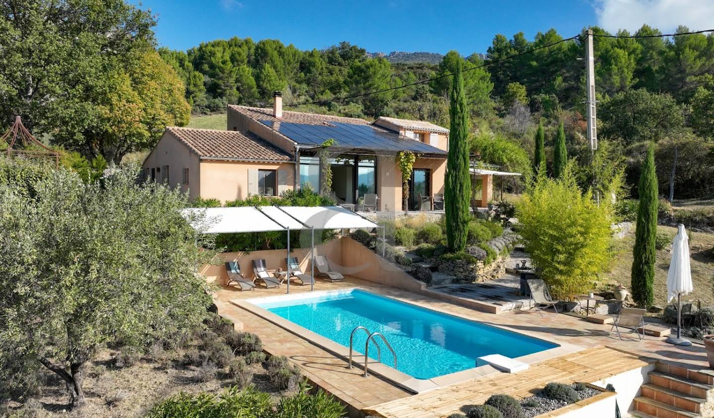 Villa with pool Buis-les-Baronnies