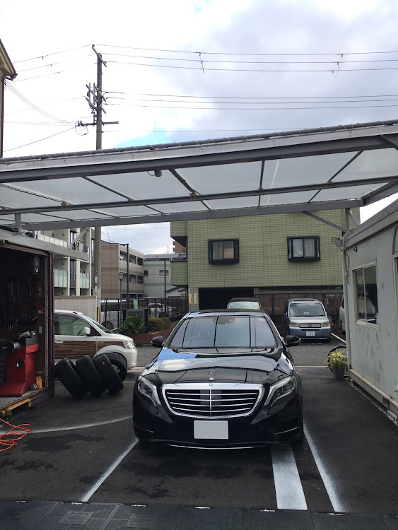 アヤタカ(じ)さんが投稿したメルセデス・ベンツ・W222・持ち込みタイヤ交換・グーピット・朱陽自動車に関するカスタム事例の投稿画像6枚目