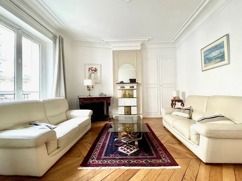 Location meublée appartement 2 pièces 60 m² à Paris 17ème (75017), 2 080 €