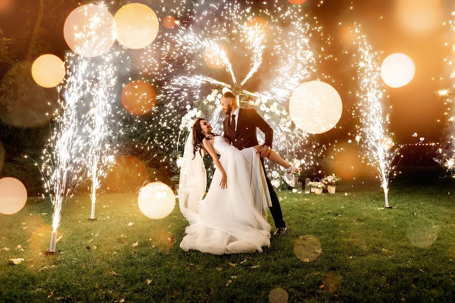 Fotografo di matrimoni Viktor Krutickiy (krutitsky). Foto del 15 settembre 2021