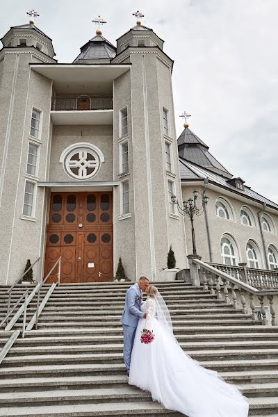 Jurufoto perkahwinan Lesya Konik (lesiakonyk). Foto pada 4 Jun 2021