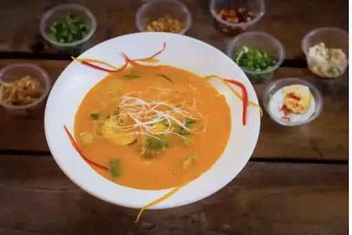 Veg Burmese Khausuey