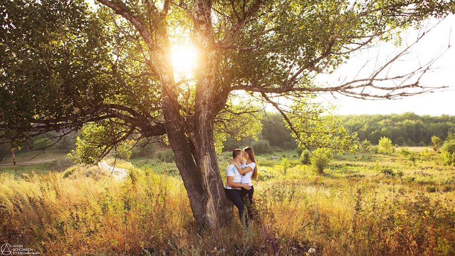 Wedding photographer Artem Goncharov (odinmig). Photo of 29 November 2013