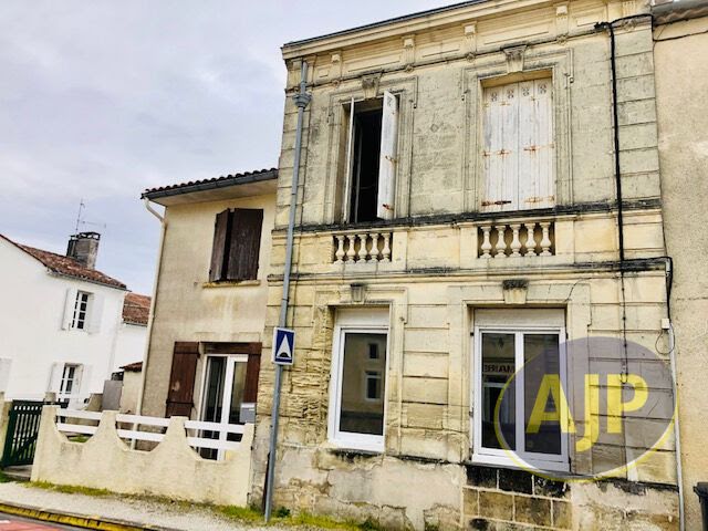 Vente maison 4 pièces 118 m² à Bégadan (33340), 87 000 €