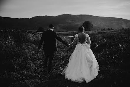 Fotografo di matrimoni Jasmin Čizmović (cjweddingz). Foto del 7 ottobre 2020