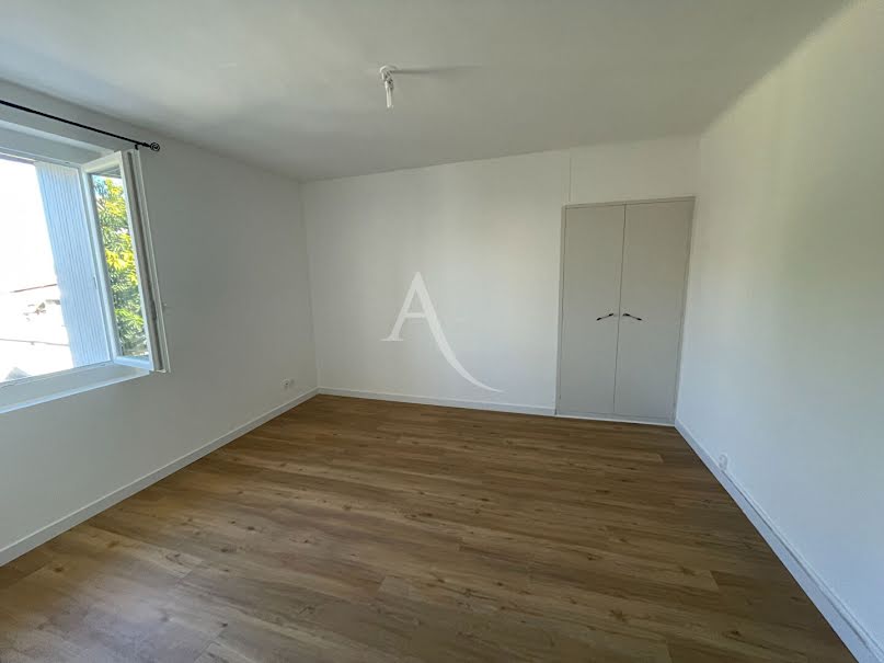 Location  maison 2 pièces 49.51 m² à Saint-Hilaire-de-Brethmas (30560), 630 €