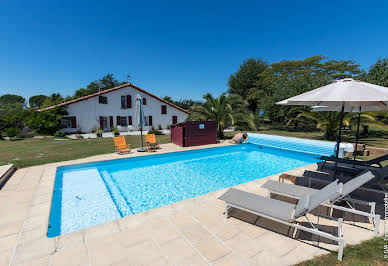 Guest Room with terrace and pool 5