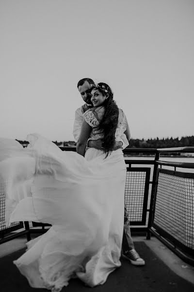 Fotógrafo de casamento Carley Jayne (carleyjaynephoto). Foto de 7 de setembro 2019