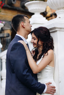 Fotógrafo de casamento Viktoriya Romenskaya (romenskayavika). Foto de 9 de agosto 2019