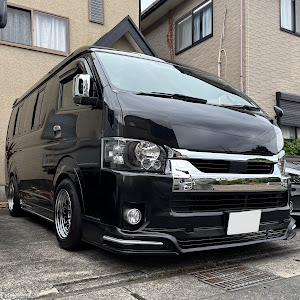 ハイエースワゴン TRH214W