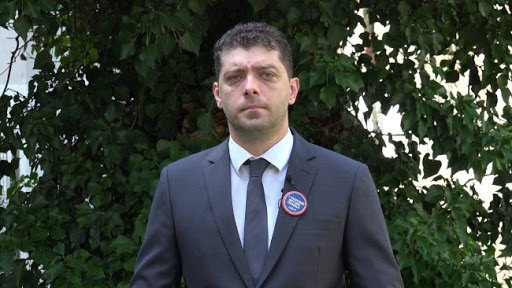 Damjanović (SRS): Ne sme se dozvoliti da se udžbenici pišu u inostranstvu (VIDEO)