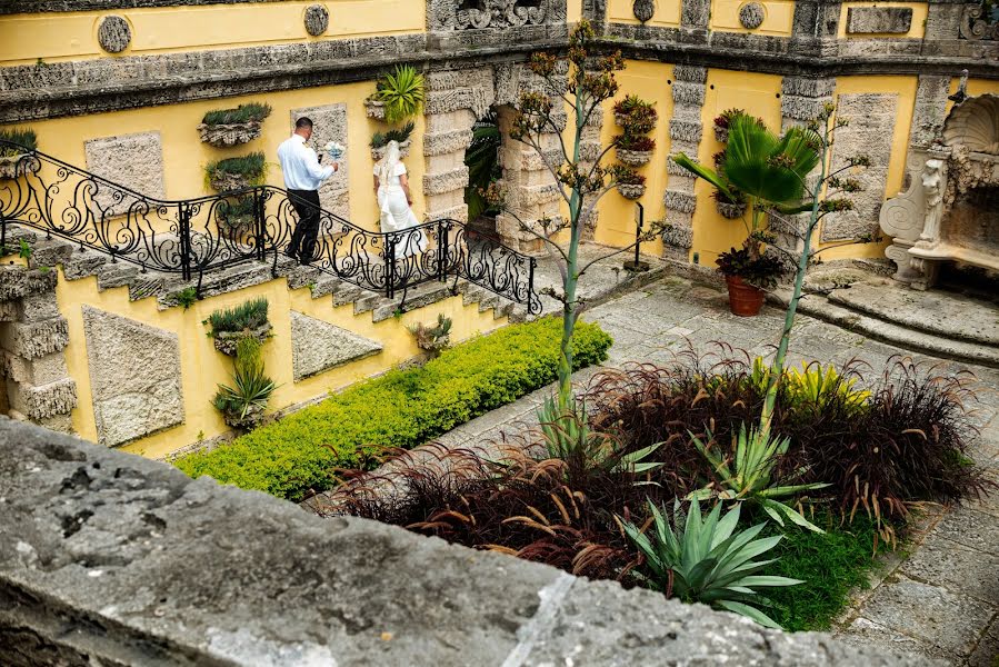 Fotografo di matrimoni Luis Cano (luiscano). Foto del 17 giugno 2020