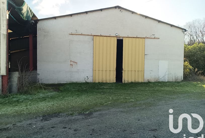  Vente Terrain agricole - 109 776m² à Saulgé (86500) 