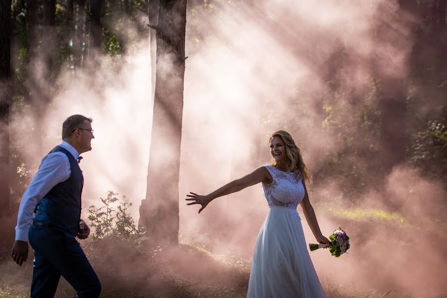 Fotógrafo de casamento Remigijus Pipynė (rgstudio). Foto de 15 de novembro 2018