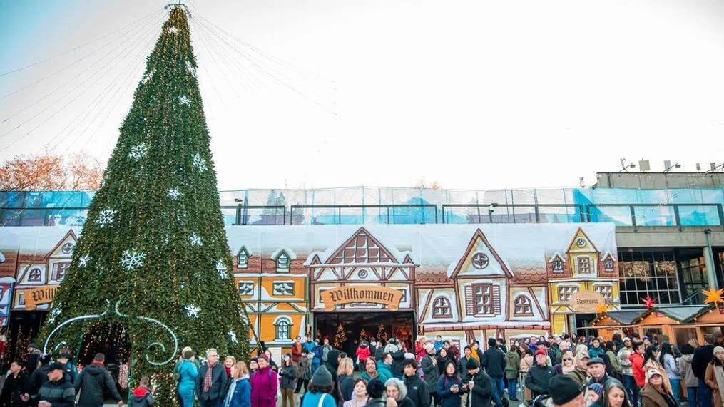 Why You Shouldn't Miss the Seattle Christmas Market: A Comprehensive Review 