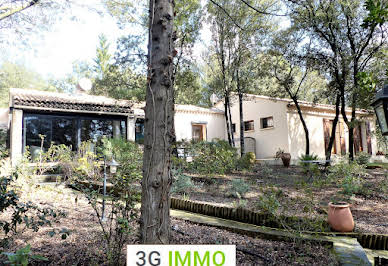 Maison avec piscine et terrasse 2