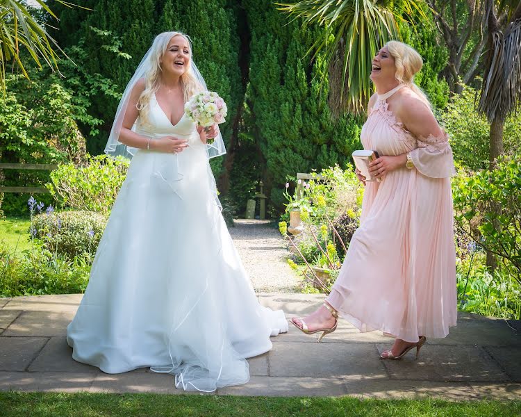 Fotógrafo de bodas Simon Peare (simonpearephoto). Foto del 19 de febrero 2019