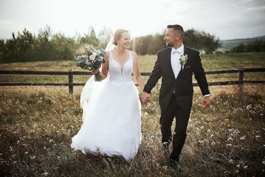 Fotógrafo de casamento Petr Salinger (petrsalinger). Foto de 18 de setembro 2022