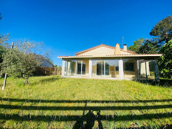 maison à Saint-Médard-en-Jalles (33)