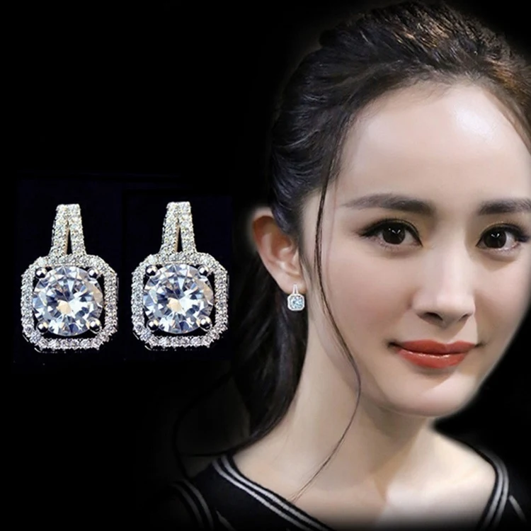 Vierkante diamanten dames oorbellen, tijdloze elegantie. Uitzonderlijke schittering om je dagelijkse schoonheid te verbeteren. Perfect voor elke gelegenheid.