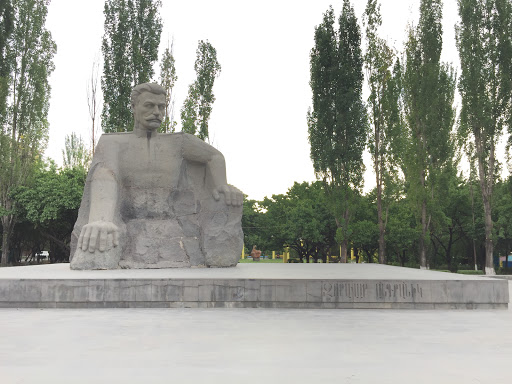 Zoravar Andranik Statue