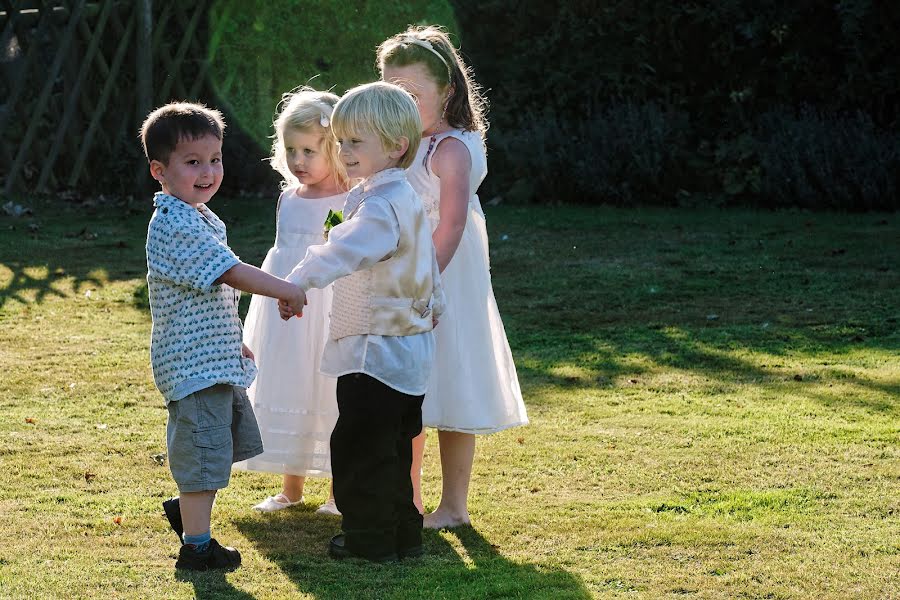 Wedding photographer Nigel Blacker (nikoncanon). Photo of 18 April 2023