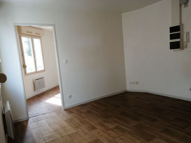 Location  appartement 2 pièces 27 m² à Le Mans (72000), 390 €