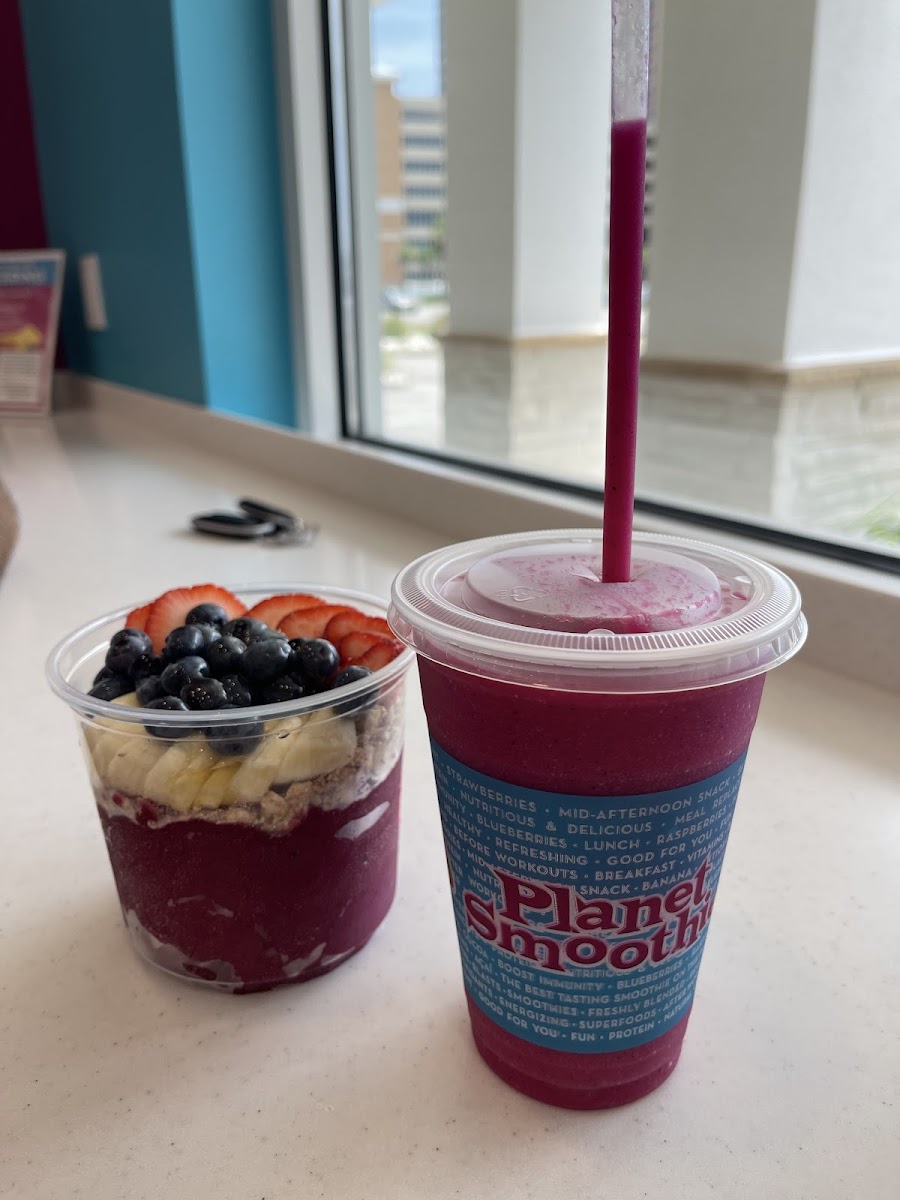 Berry Brazilian strawberries, blueberries, bananas, granola, honey. It's Lime Time hydrate smoothie dragon fruit, lime juice, strawberries, coconut water, hydration blast